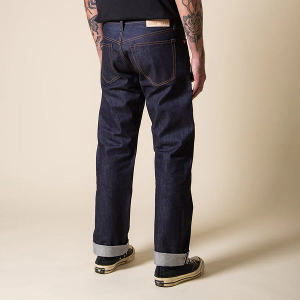 https://content.storeinfo.nl/applicatie/img/18/20250610104750_839614_B07RELAXEDSTRAIGHTspecial215ozvintageindigoselvedgefit203b066c8c88d46b78a87d403687823c5900x.jpg