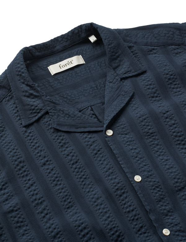 https://content.storeinfo.nl/applicatie/img/18/20260224112245_4000145_PEERJACQUARDSTRIPEREGULARFITSSSHIRTNAVY2.png