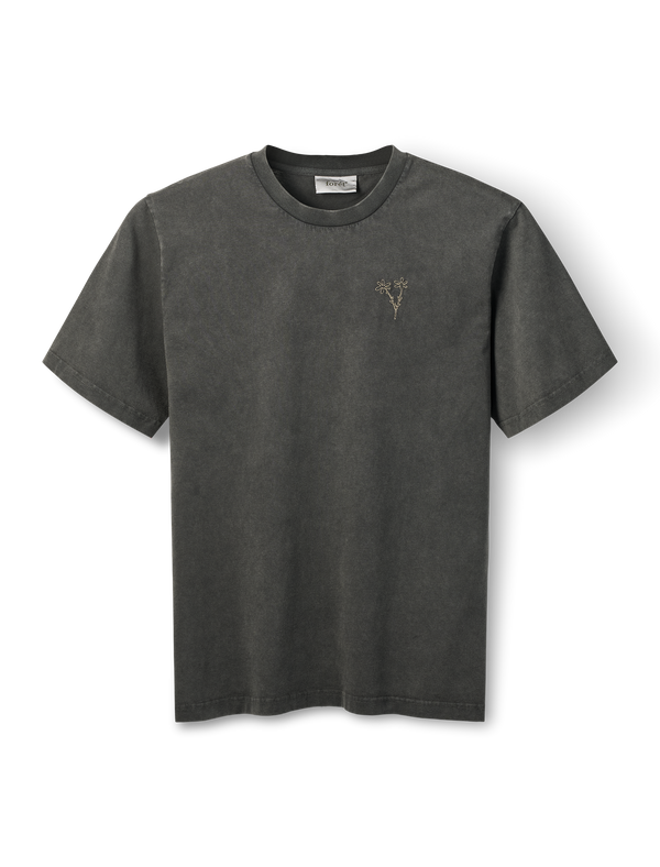https://content.storeinfo.nl/applicatie/img/18/20260224112952_4000455_BOUQUETTSHIRTWASHEDBLACKprimary.png