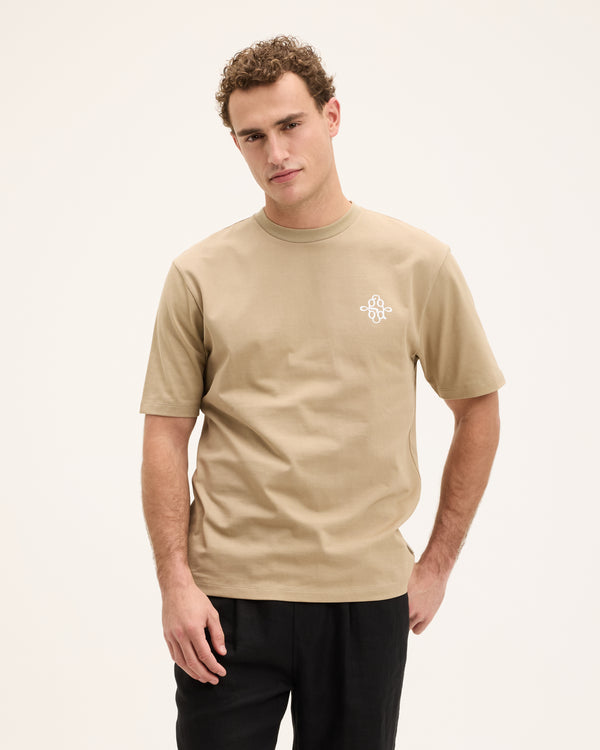 https://content.storeinfo.nl/applicatie/img/18/20260411104200_3500898_TYLER26010917Beige2835.jpg